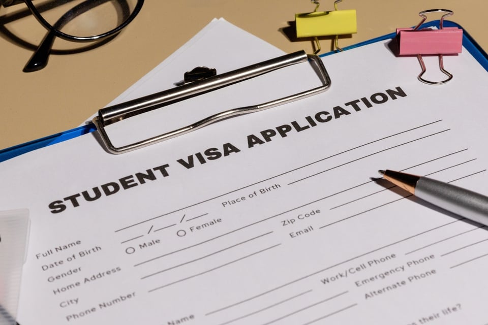 EE.UU. exige redes sociales públicas a quienes pidan visa de estudiante