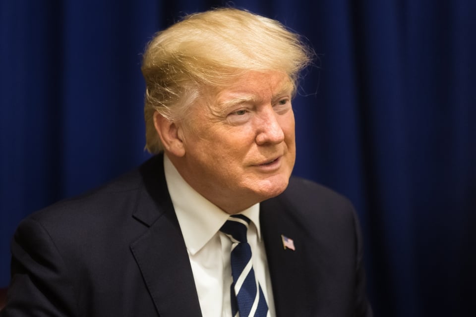Trump defiende su plan fiscal mientras senadores republicanos bloquean el debate