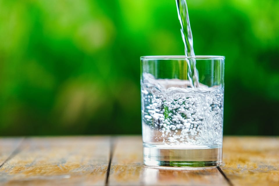 Hidratación, agua, bebida, salud, MundoNOW