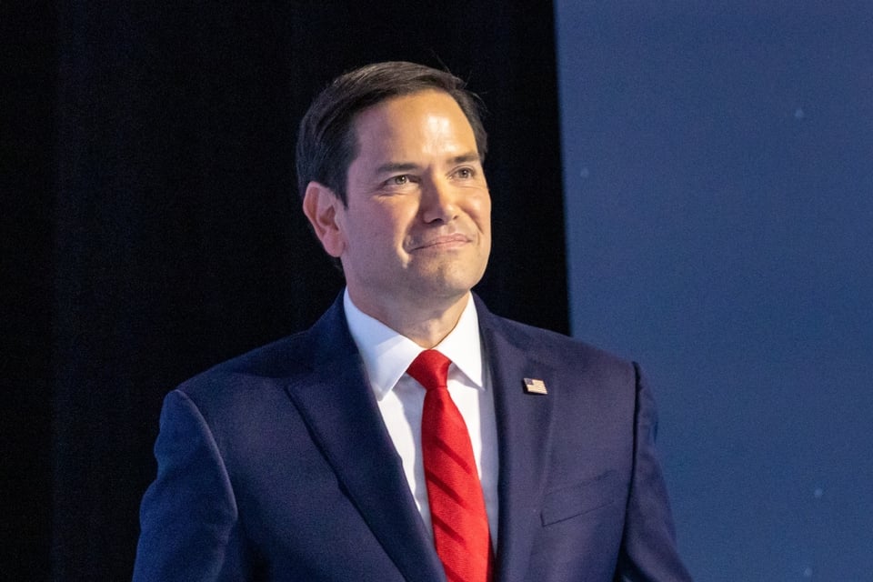 Marco Rubio bromea con asumir más cargos en el gobierno: “También puedo ser bibliotecario”