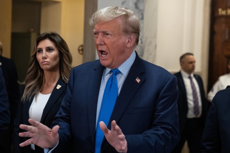 Trump considera suspender derechos fundamentales de migrantes detenidos