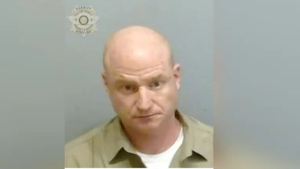 Teniente del Departamento de Policía de Atlanta arrestado por agresión sexual