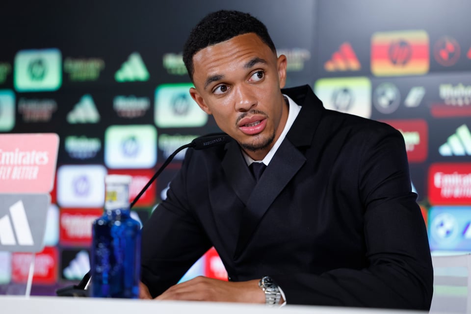 Trent Alexander-Arnold  presentado como nuevo jugador del Real Madrid,