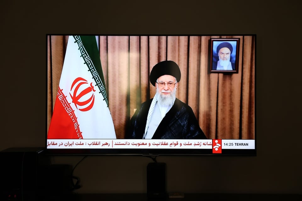Irán advierte a EE.UU.: intervenir junto a Israel causará un “daño irreparable” featured image