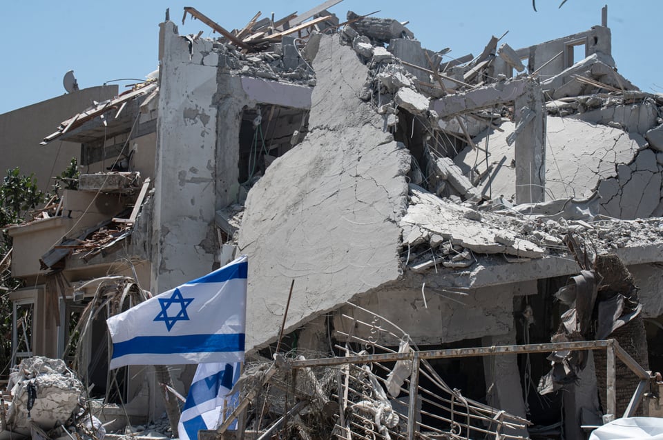 EE.UU. inicia evacuaciones de sus ciudadanos en Israel por vía aérea y marítima
