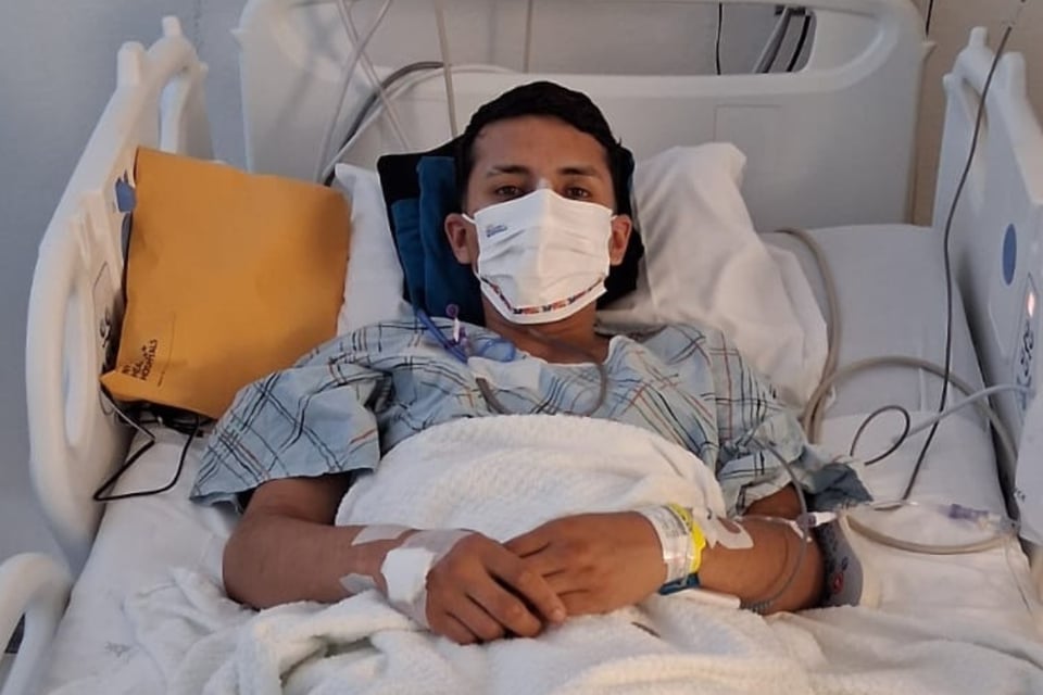 Trabajador inmigrante apuñalado en tren rumbo a Grand Central necesita apoyo urgente para su recuperación