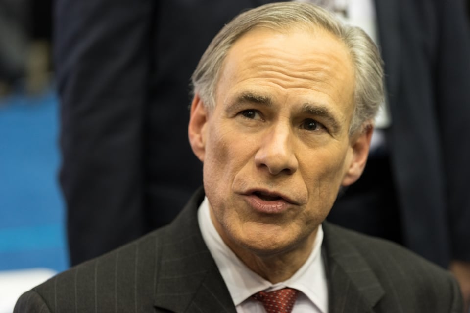 Abbott sugiere pena de muerte para migrante hispana acusada de accidente mortal en Texas