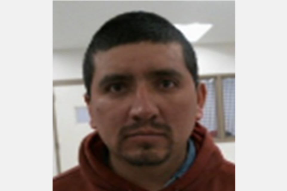 ICE expulsa a Joaquín Gallegos tras acusación de homicidio