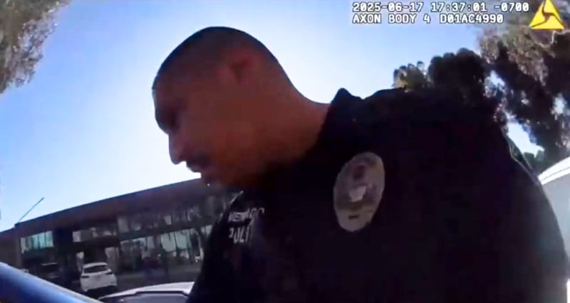  Bebé rescatado de auto a 110 grados en California