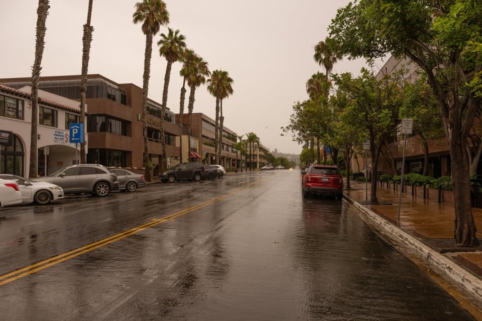 Tormenta tropical Flossie se intensifica en el Pacífico y pone en alerta a México; Sheinbaum lanza mensaje