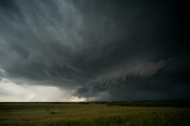Alerta por ‘riesgo extremo’ de vientos destructivos en las llanuras y sureste de EEUU