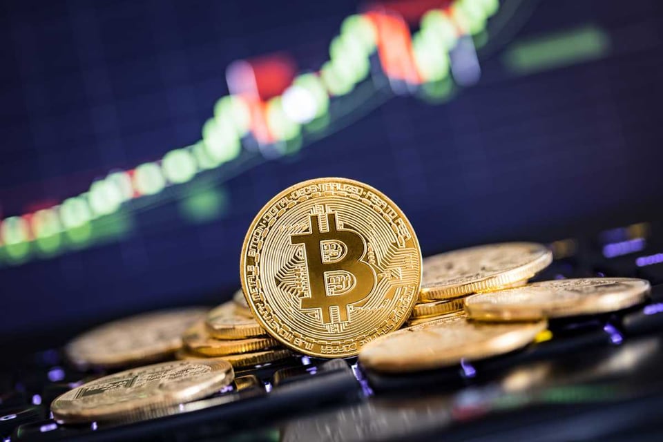 Bitcoin supera los $110,000: ¿Por qué cada vez más personas lo ven como opción de ahorro?