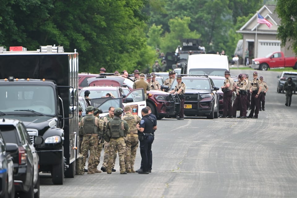 Localizan vehículo vinculado a un sospechoso involucrado con el tiroteo de Minneapolis