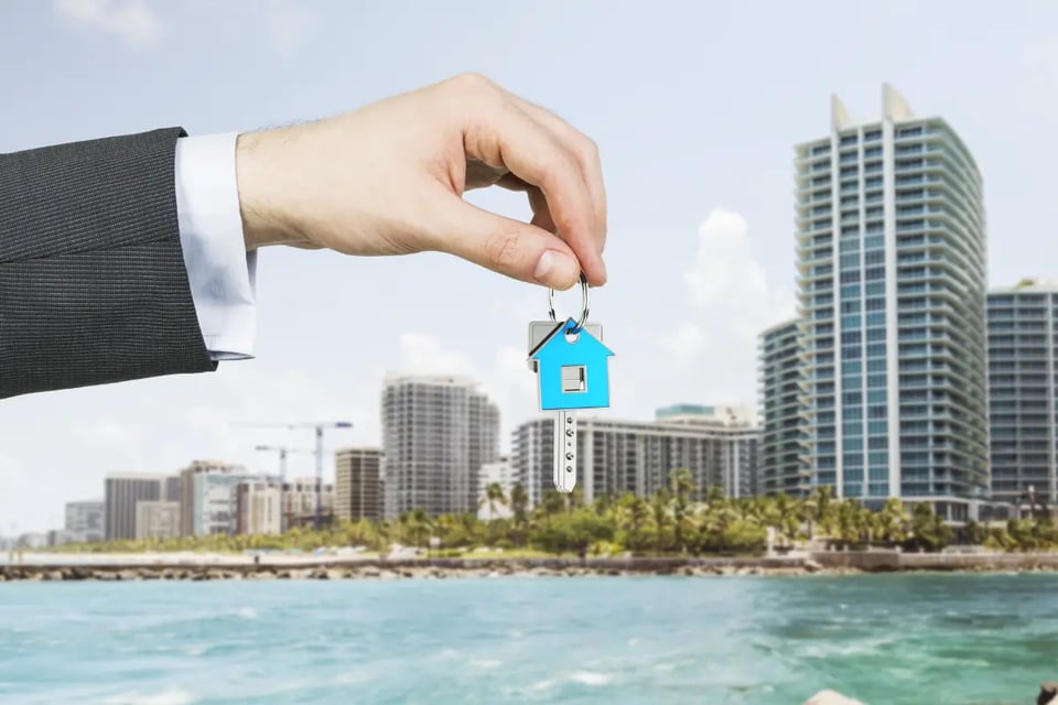 What’s Driving the Mass Property Sell-Off in Miami? Are Homes Becoming More Affordable?