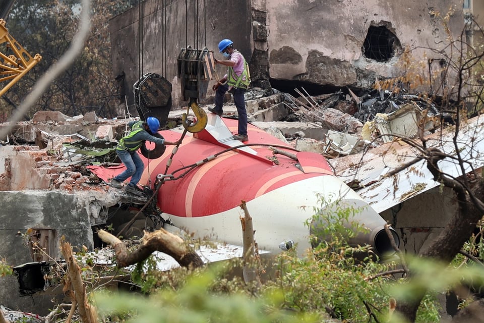 Sube a 270 la cifra de muertos por el accidente aéreo de Air India en Ahmedabad