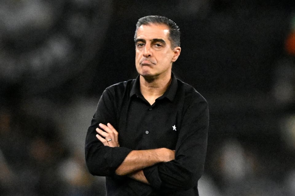 Afición de Botafogo exige la salida de Renato Paiva