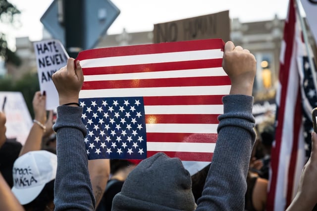 Miami Restaurateurs Denounce Selective Raids and Demand Transparency