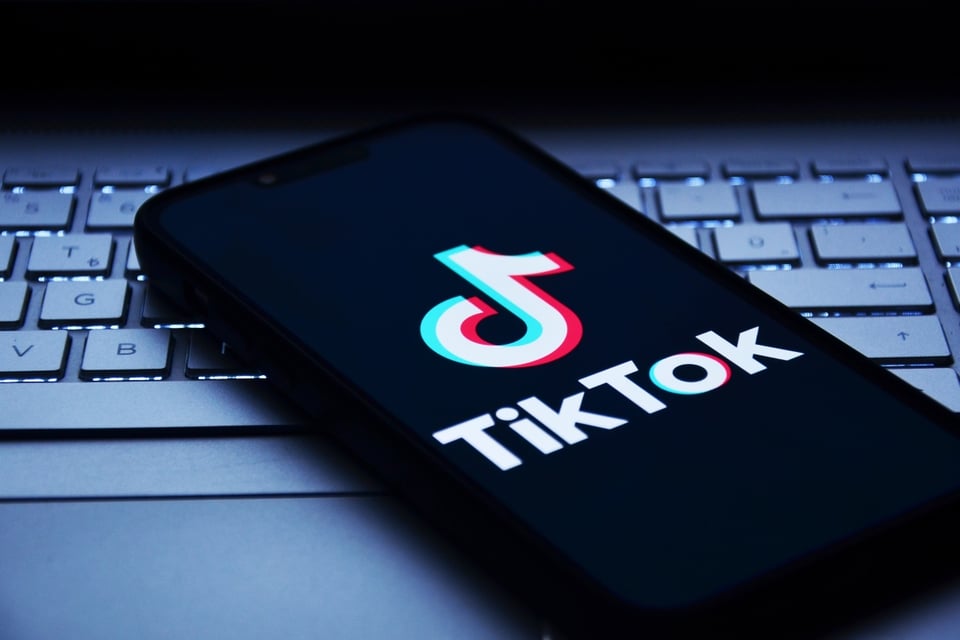Trump confirma que encontró comprador para TikTok y advierte que necesita aval de China