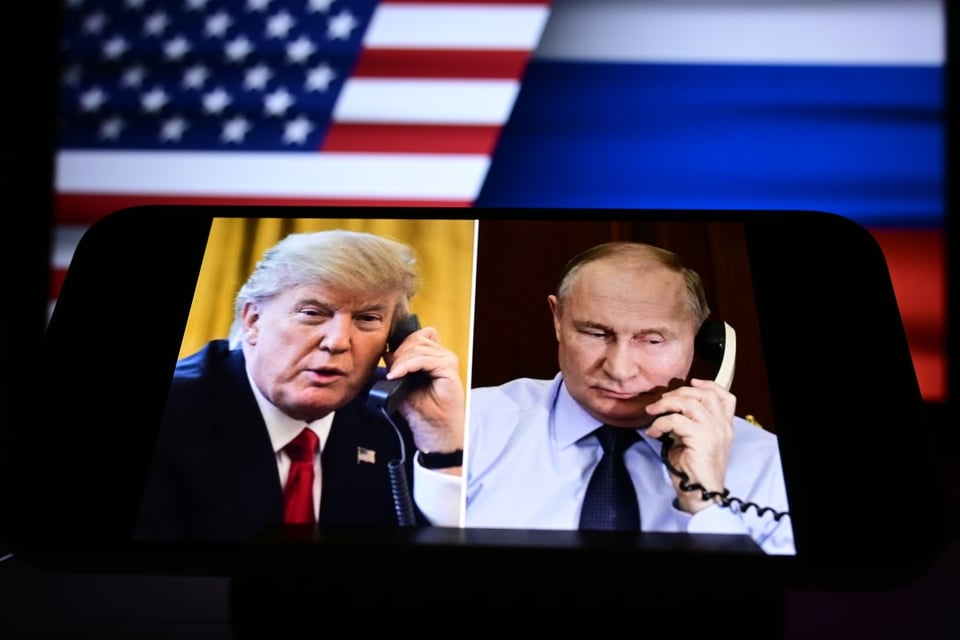 Trump propone que Putin participe en negociaciones nucleares con Irán