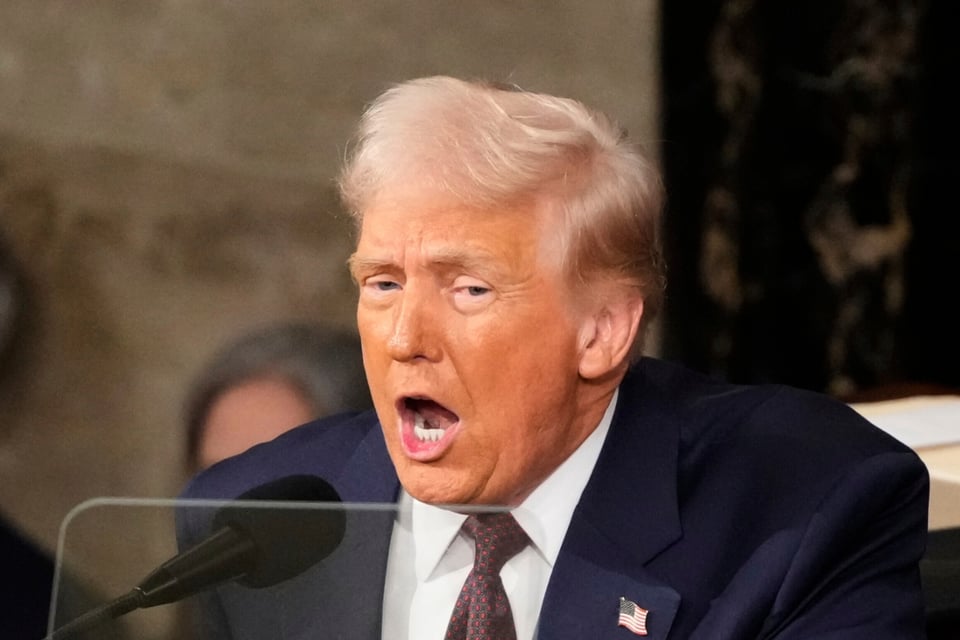 Demócratas frenan plan fiscal de Trump con lectura maratónica featured image