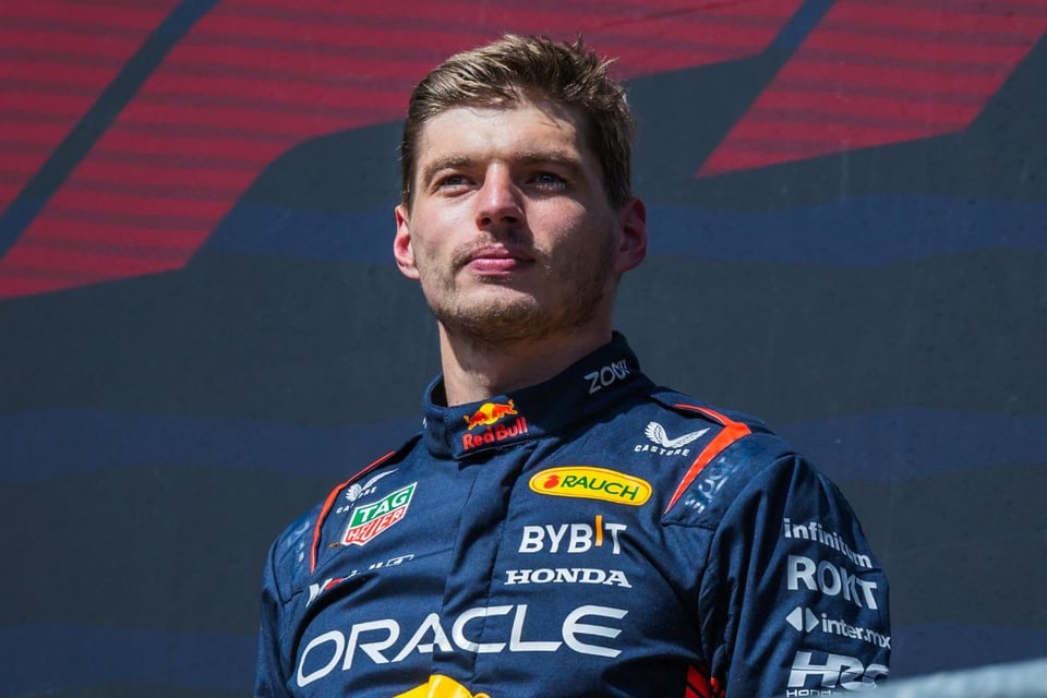 Max Verstappen cumple promesa con Checo Pérez en México