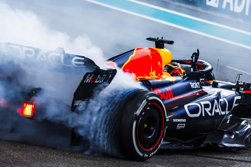 Red Bull da pistas sobre el regreso de Checo Pérez a la Fórmula 1