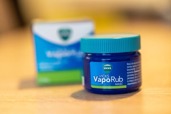 Descubre los 5 súper poderes del VapoRub que te sorprenderán!