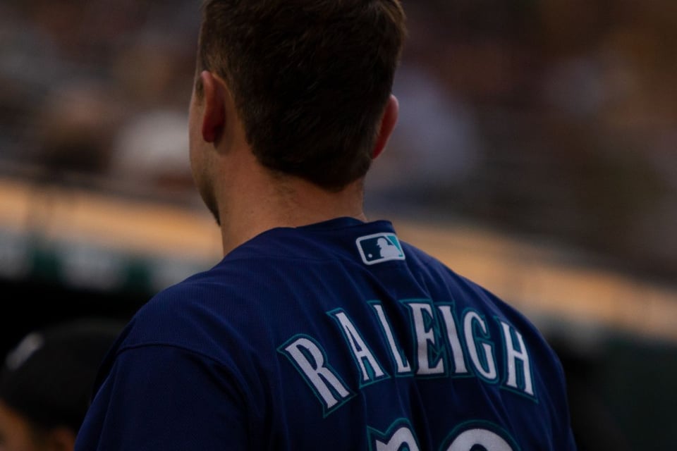 Cal Raleigh hace historia en la MLB