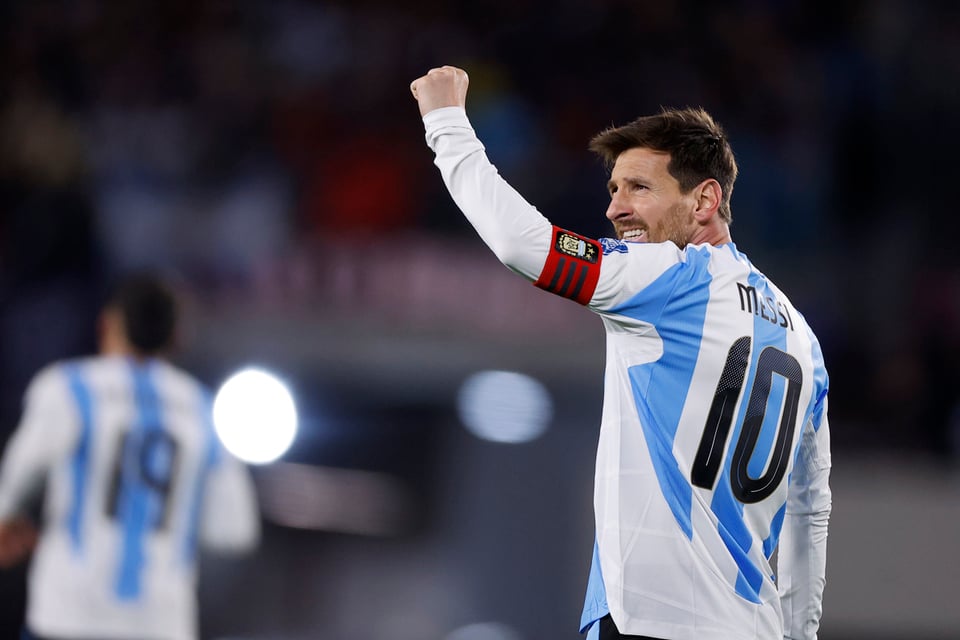 Messi brilla con doblete en su último partido en Argentina featured image