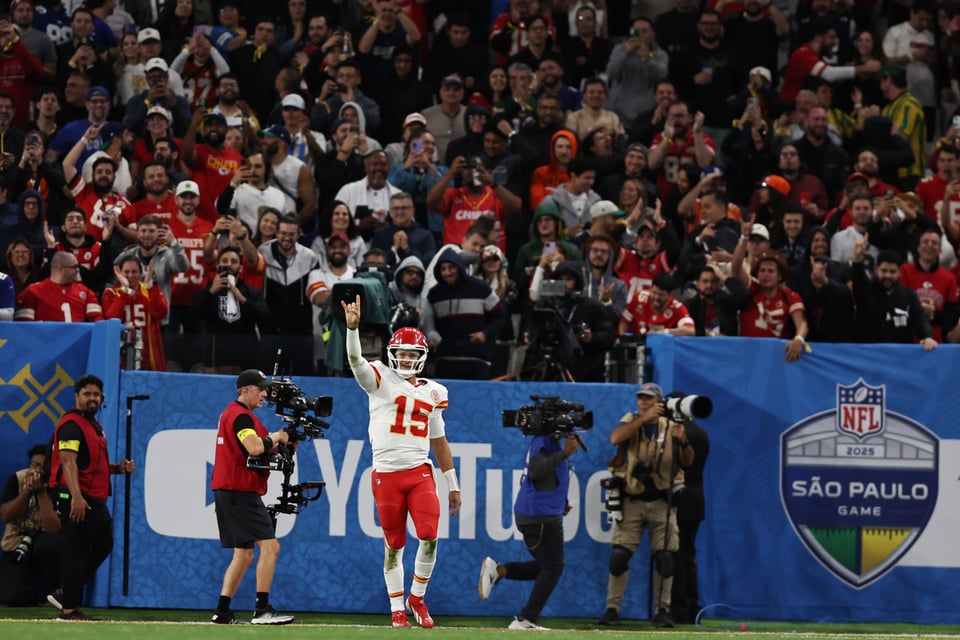 Patrick Mahomes rompe récord histórico de la NFL