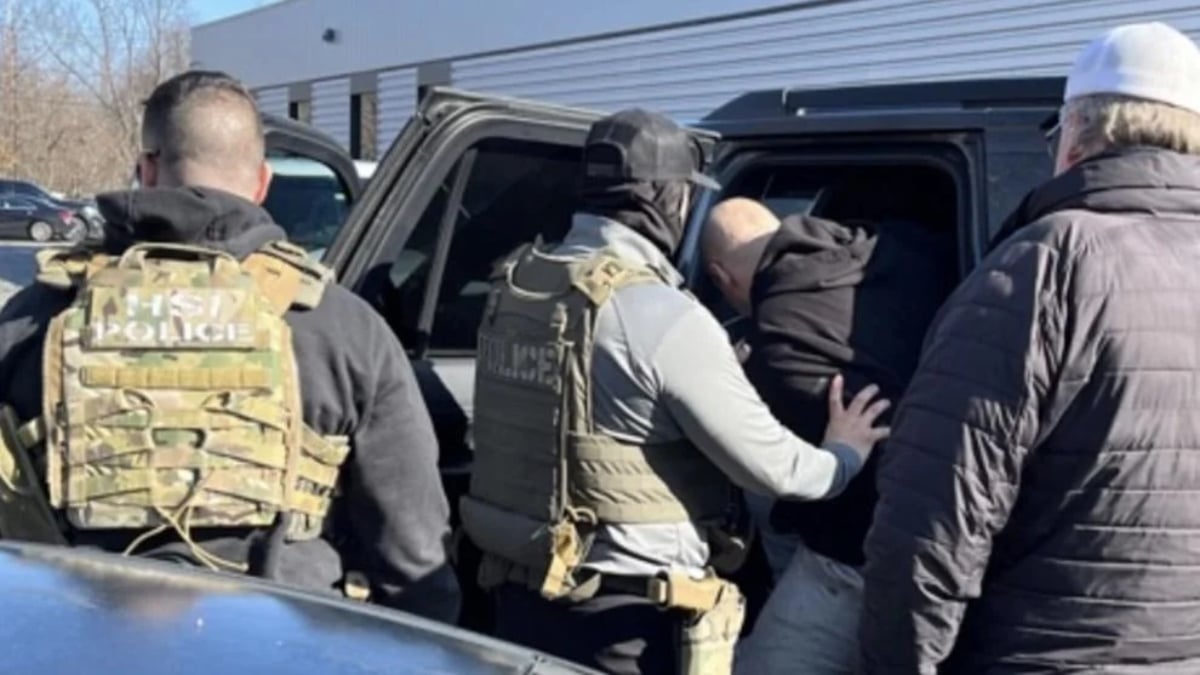 California aprueba ley que obliga a agentes a no cubrirse el rostro