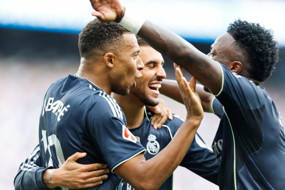 Real Madrid resiste en Anoeta y vence 1-2 a la Real Sociedad