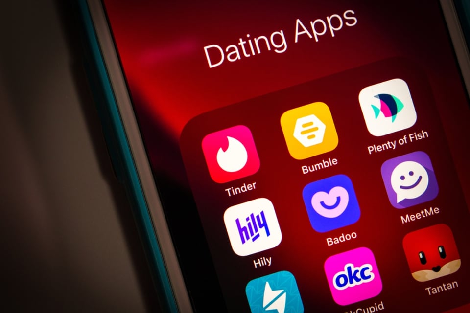 Hombre es acusado en California; usaba app de citas para atraer y asesinar a sus víctimas