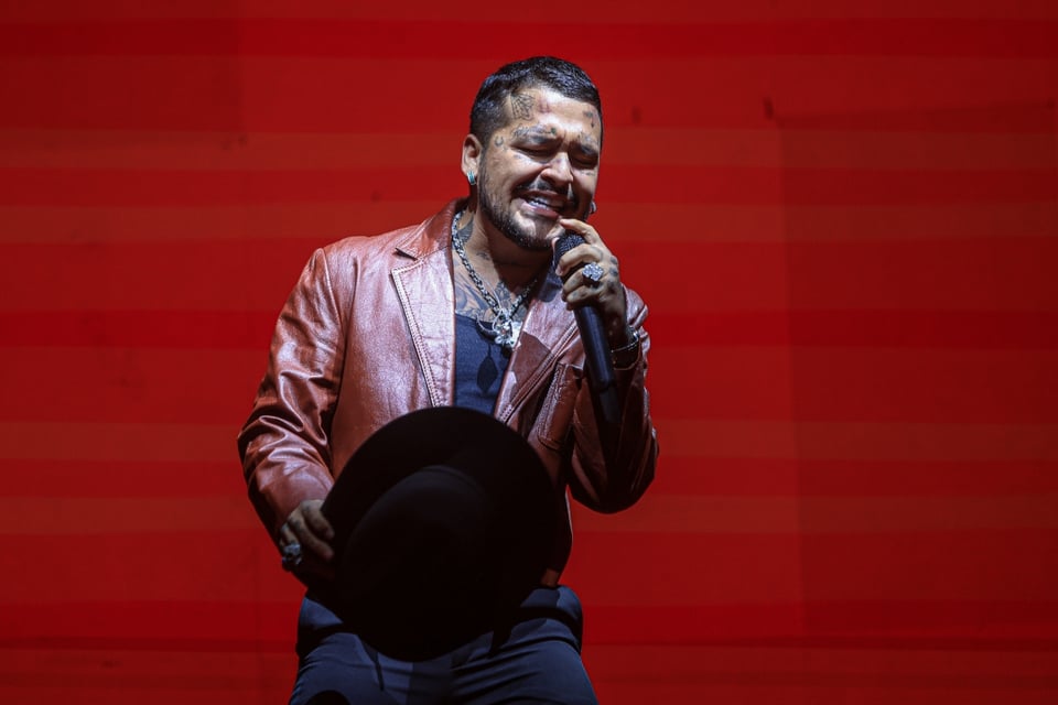 Emiliano Aguilar estalla contra Christian Nodal y lo llama “muerto de hambre”