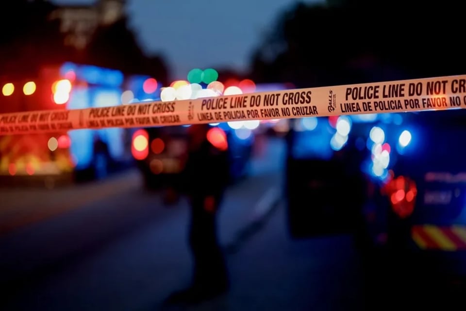 Muere joven de 18 años y tres personas resultan heridas tras tiroteo en graduación de California
