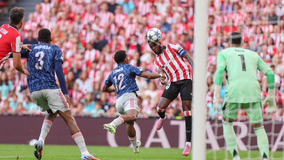 Arsenal vence 2-0 al Athletic en Champions