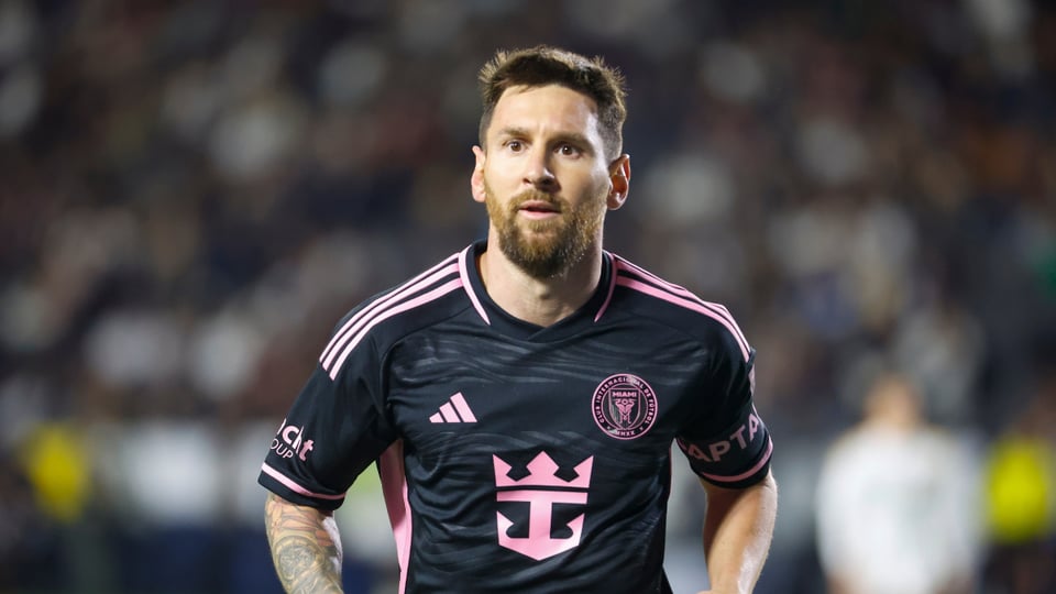 Messi brilla con doblete y asistencia; Inter Miami asegura su lugar en los Playoffs de la MLS