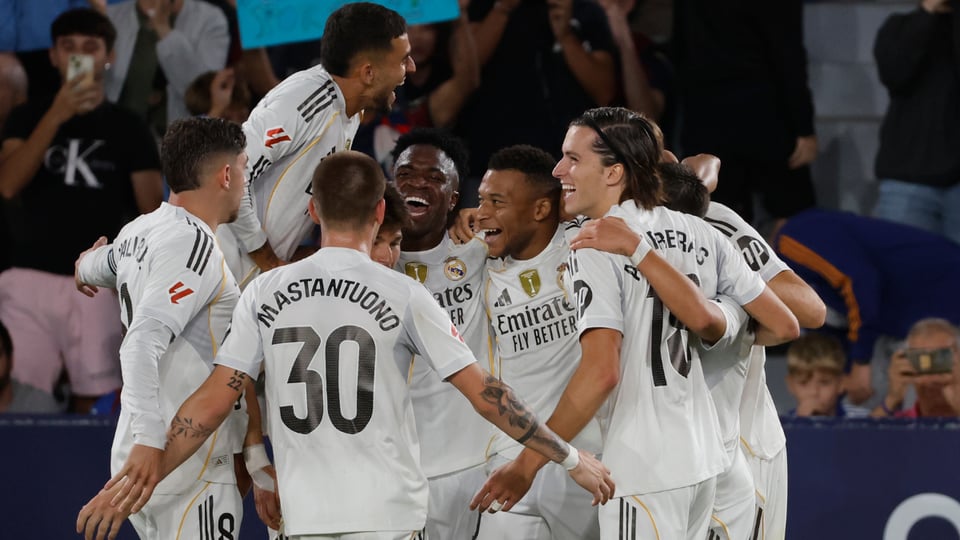 Real Madrid aplasta al Levante y llega encendido al derbi ante Atlético