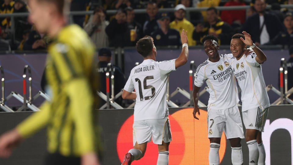 Mbappé brilla con triplete y Real Madrid golea 5-0 al Kairat Almaty.