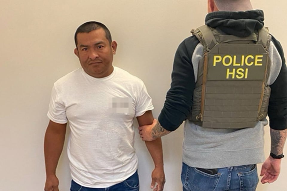 ICE captura en Nueva York a presunto pandillero de la MS-13 buscado por Interpol