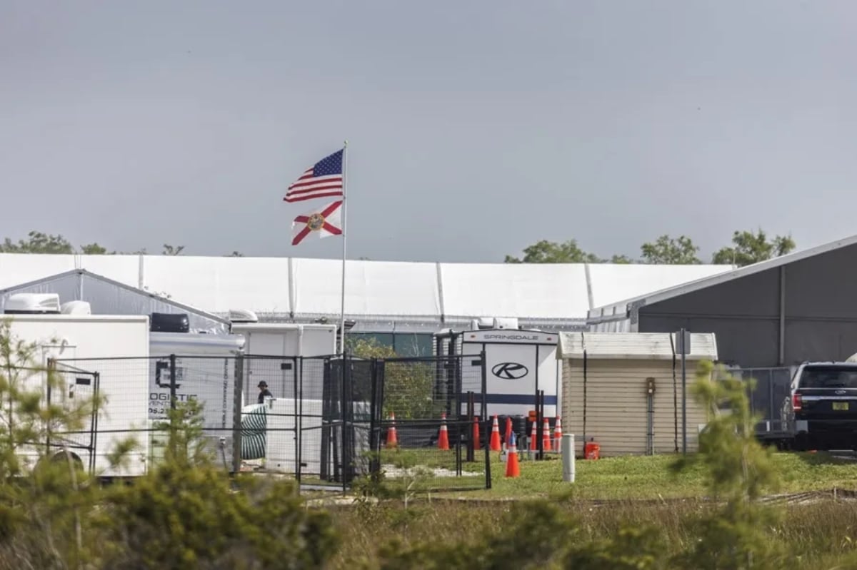 Florida Opens Deportation Depot Detention Center in Former Prison