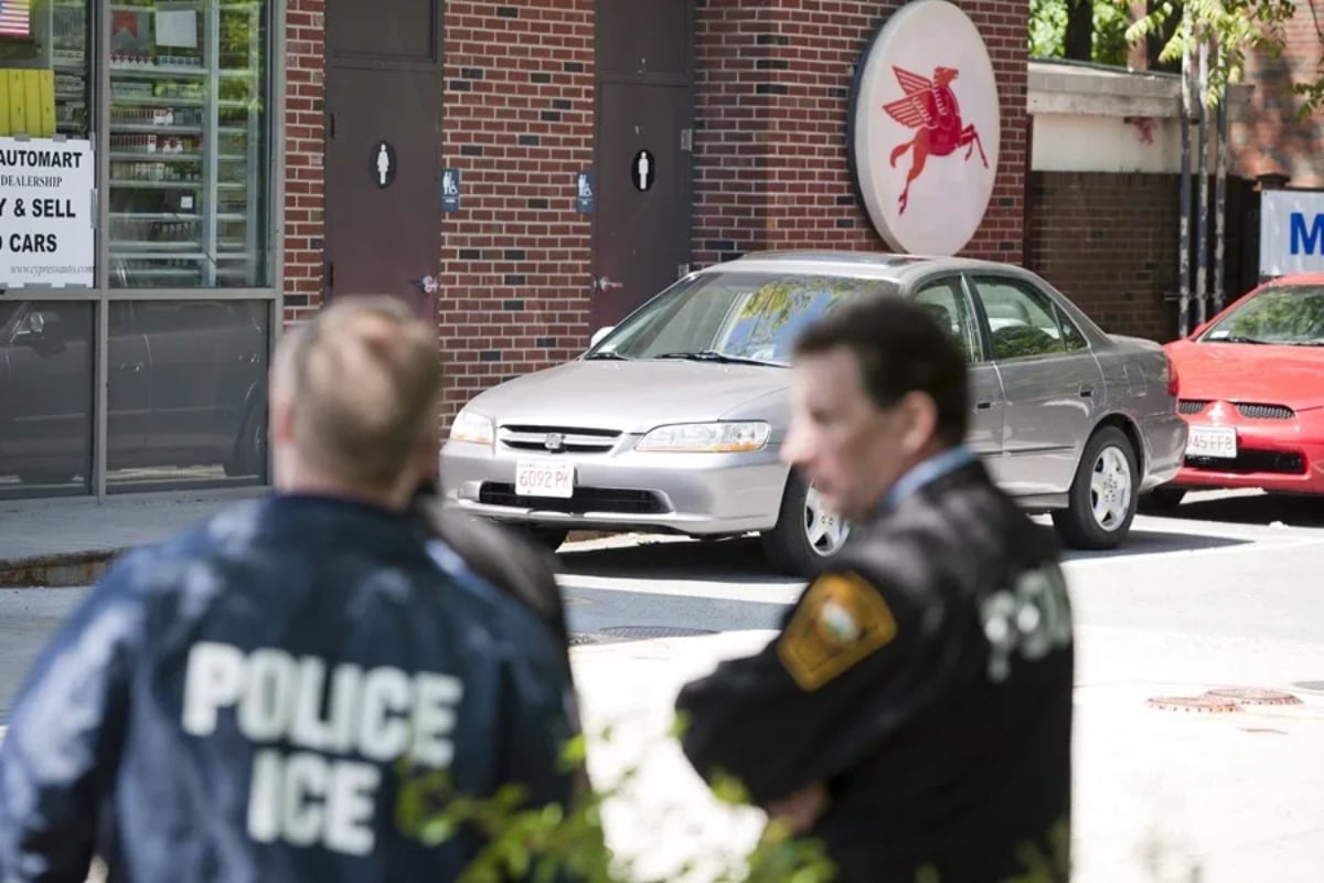 Denuncian redadas migratorias cerca de escuelas en Chicago bajo la Operación Midway Blitz