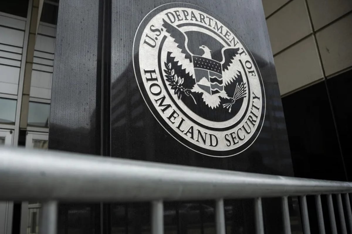 ICE usa proyectiles contra manifestantes en Chicago en medio de ofensiva migratoria de Trump
