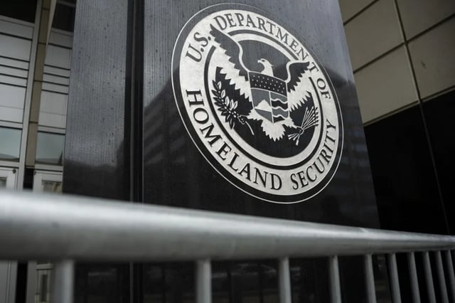 ICE usa proyectiles contra manifestantes en Chicago en medio de ofensiva migratoria de Trump