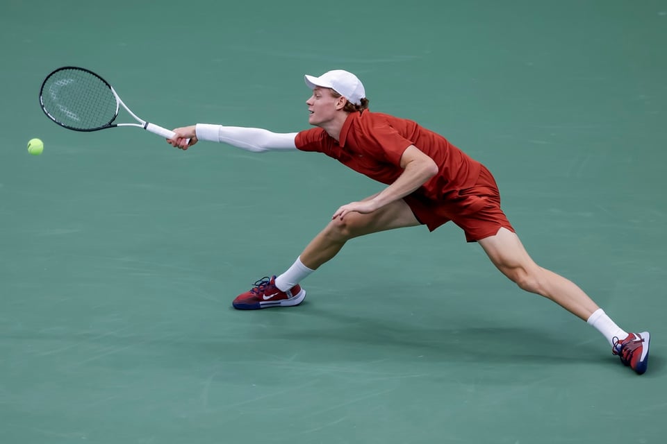 Alcaraz doblega a Sinner y manda en el tenis mundial