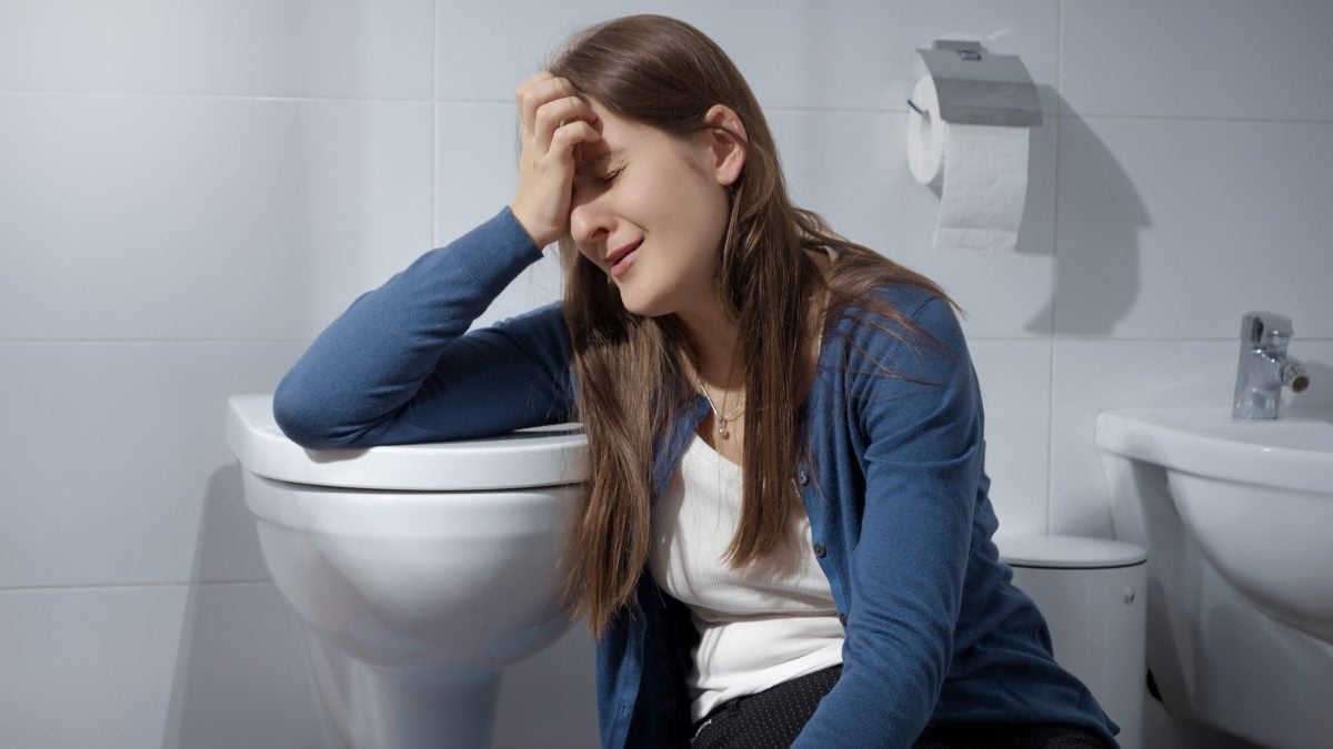 ¿Vives con hemorroides? ¡Descubre cómo tratarlas sin morir en el intento!