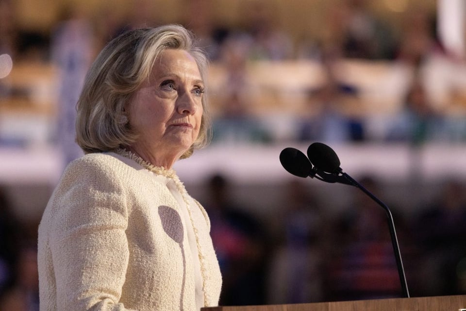 hillary, clinton, gobierno, drogas, critica