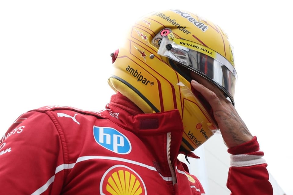Lewis Hamilton se ausenta de Ferrari para acompañar a Roscoe