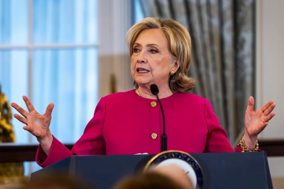 Hillary Clinton, trayectoria, Cumpleaños MundoNOW