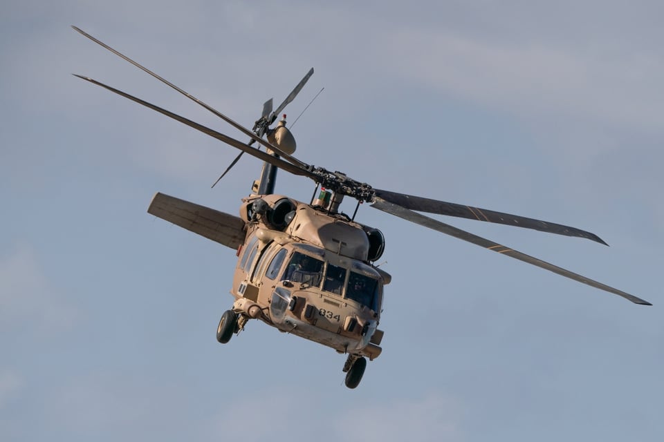Helicóptero se estrella cerca de una base militar en Washington featured image
